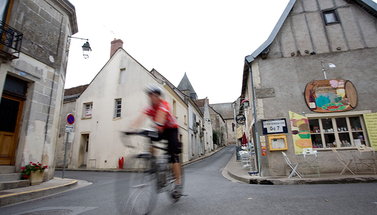 Blvq-loire-valley-biking